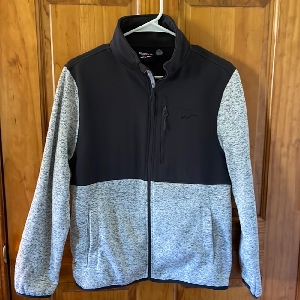 Boys youth Large 14/16 zipper jacket